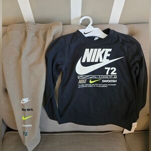Nike Black Long Sleeve Shirt and Gray Joggers Set